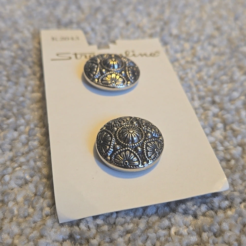 Streamline 2Pack Buttons - Picture 2 of 4